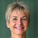 Portrait of Sarah, a happy customer